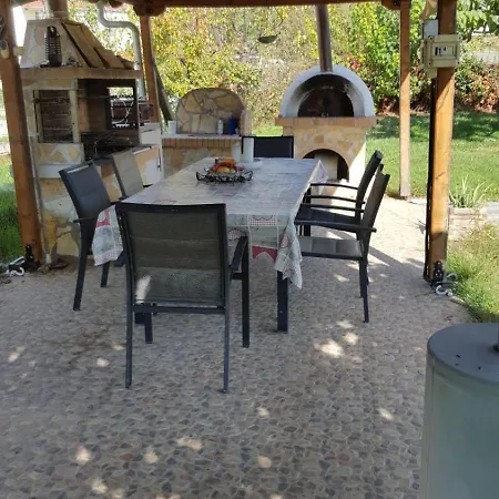 Villa H BIΛΑ ΤΩΝ ΟΝΕΙΡΩΝ ΣΟΥ-999 THE VILLA OF YOURS Dreams 999