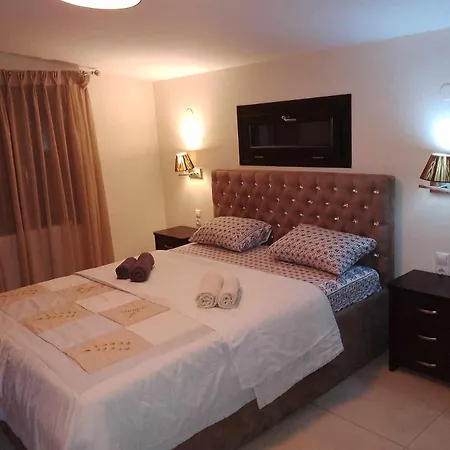 H BIΛΑ ΤΩΝ ΟΝΕΙΡΩΝ ΣΟΥ-999 THE VILLA OF YOURS Dreams 999 Villa